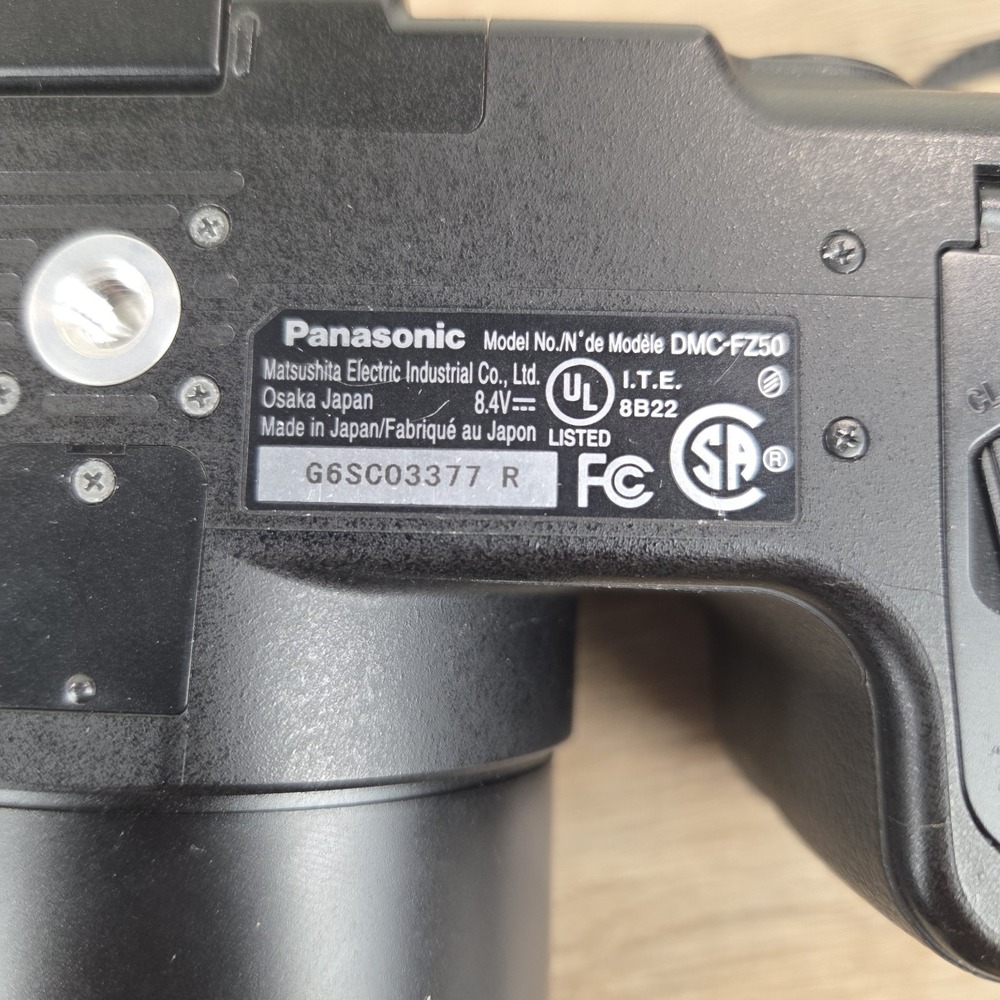 Panasonic LUMIX DMC-FZ50 10.1MP Digital Camera Black w/ Charger & 2 Batteries - Picture 14 of 16